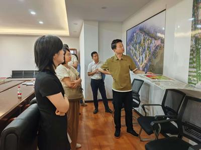 區(qū)人居局實(shí)地調(diào)研曙光與韶光片區(qū)，推動旅游開發(fā)項(xiàng)目策劃咨詢